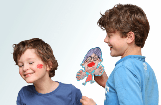 Geef Oma een kus - Identity Games